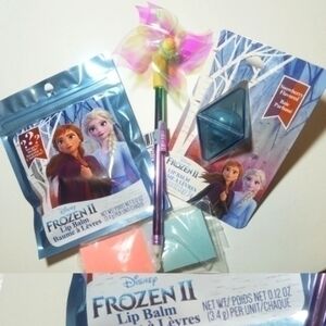 Disney Frozen II Lip Balm Bundle